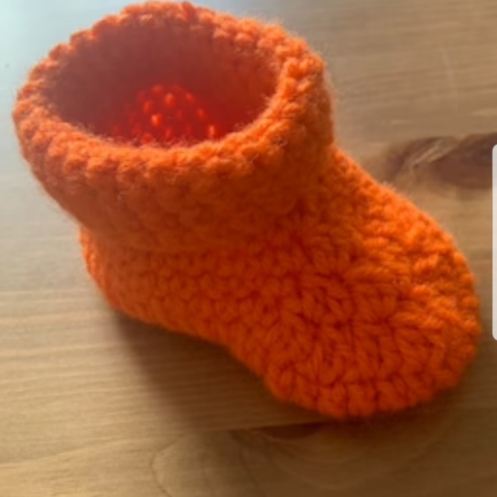 Baby crochet booties
